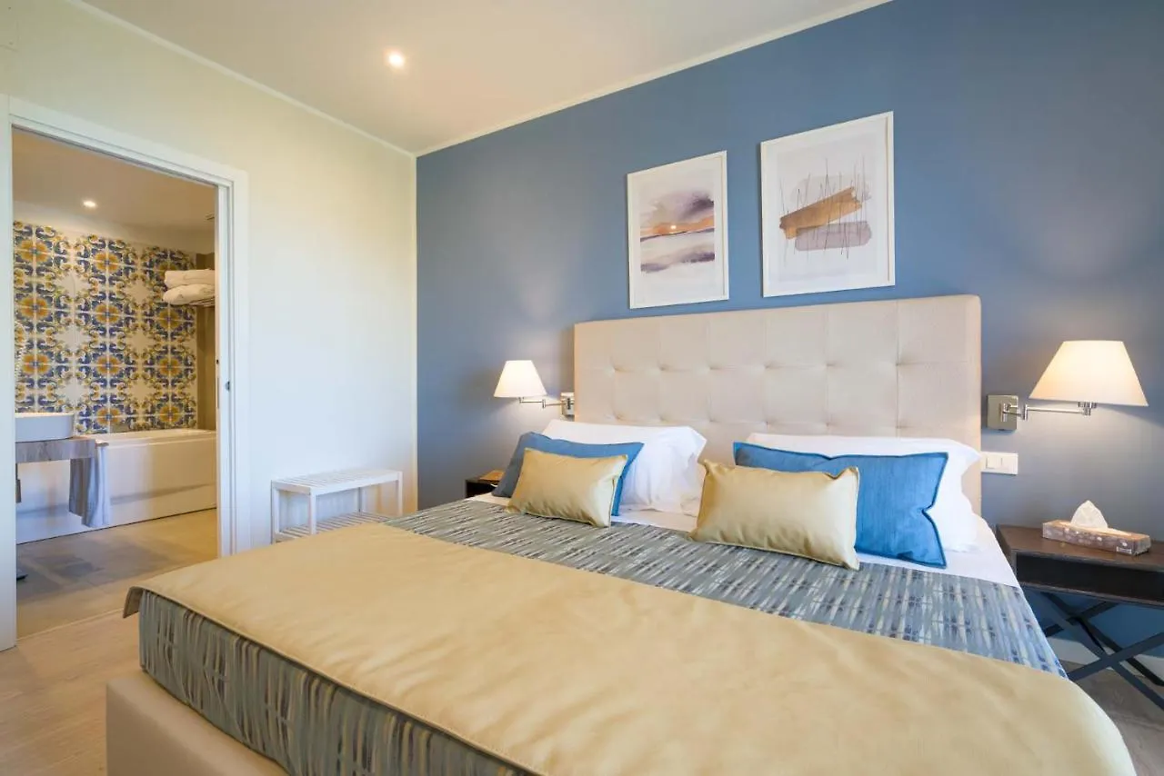 Hotel Rivage 陶尔米纳